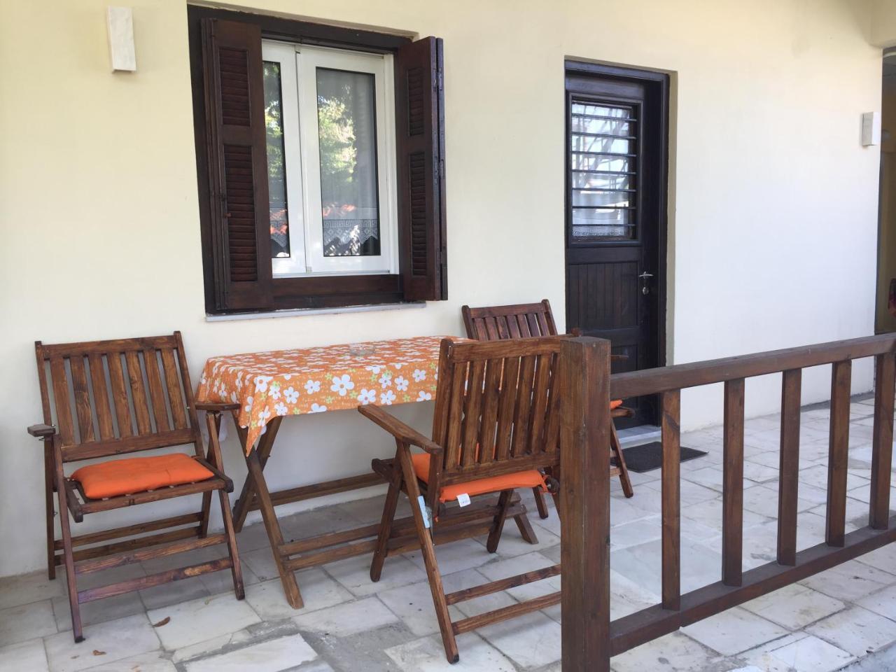 Sotiroulis Apartments Néa Meságkala Exterior foto